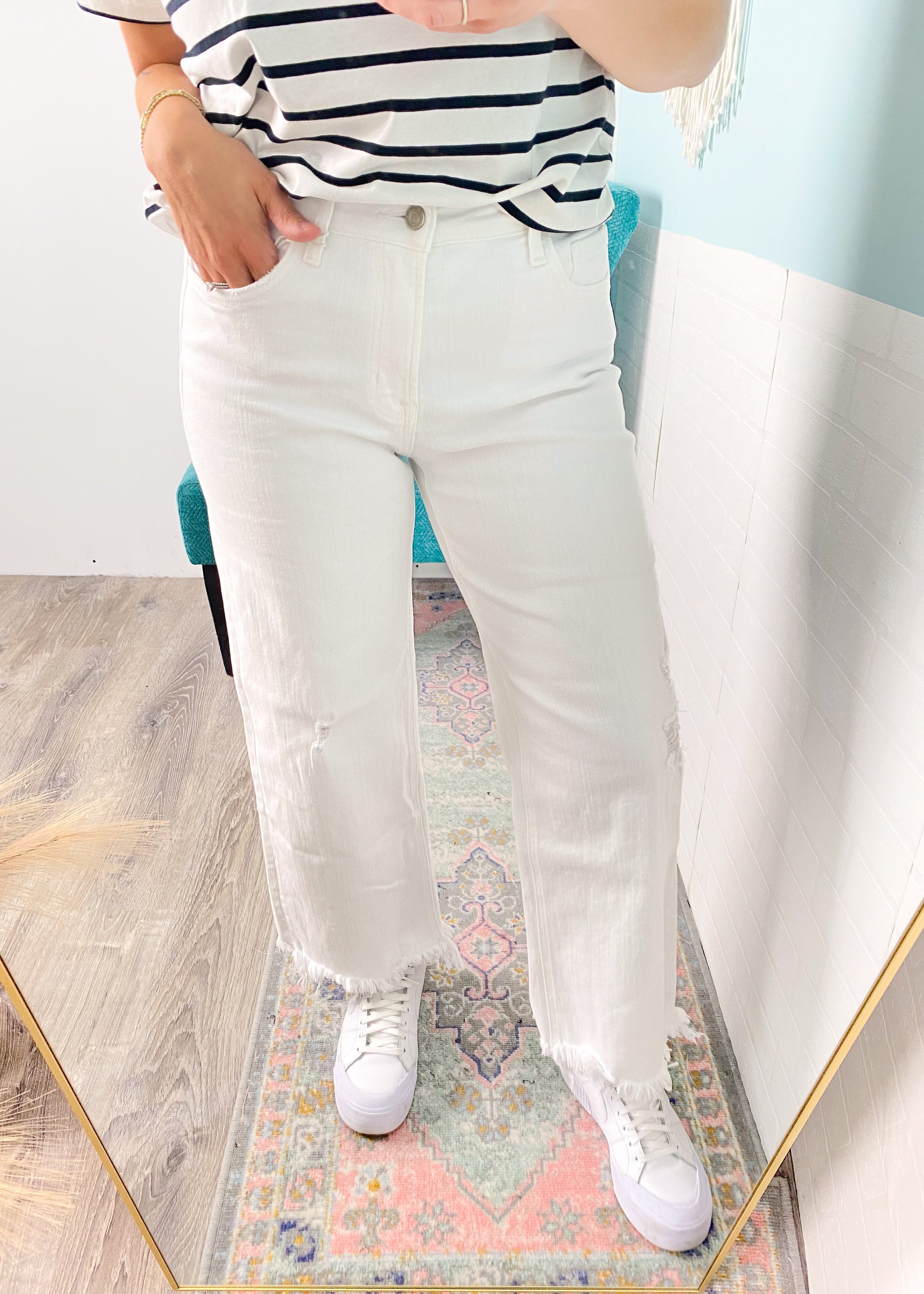 'Jackie' Vervet White Raw Hem Ankle Jeans