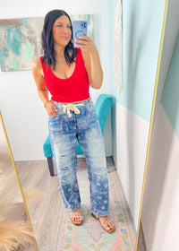 'Catch Flights' Red V-Neck  Lace Seamless Crop Tank