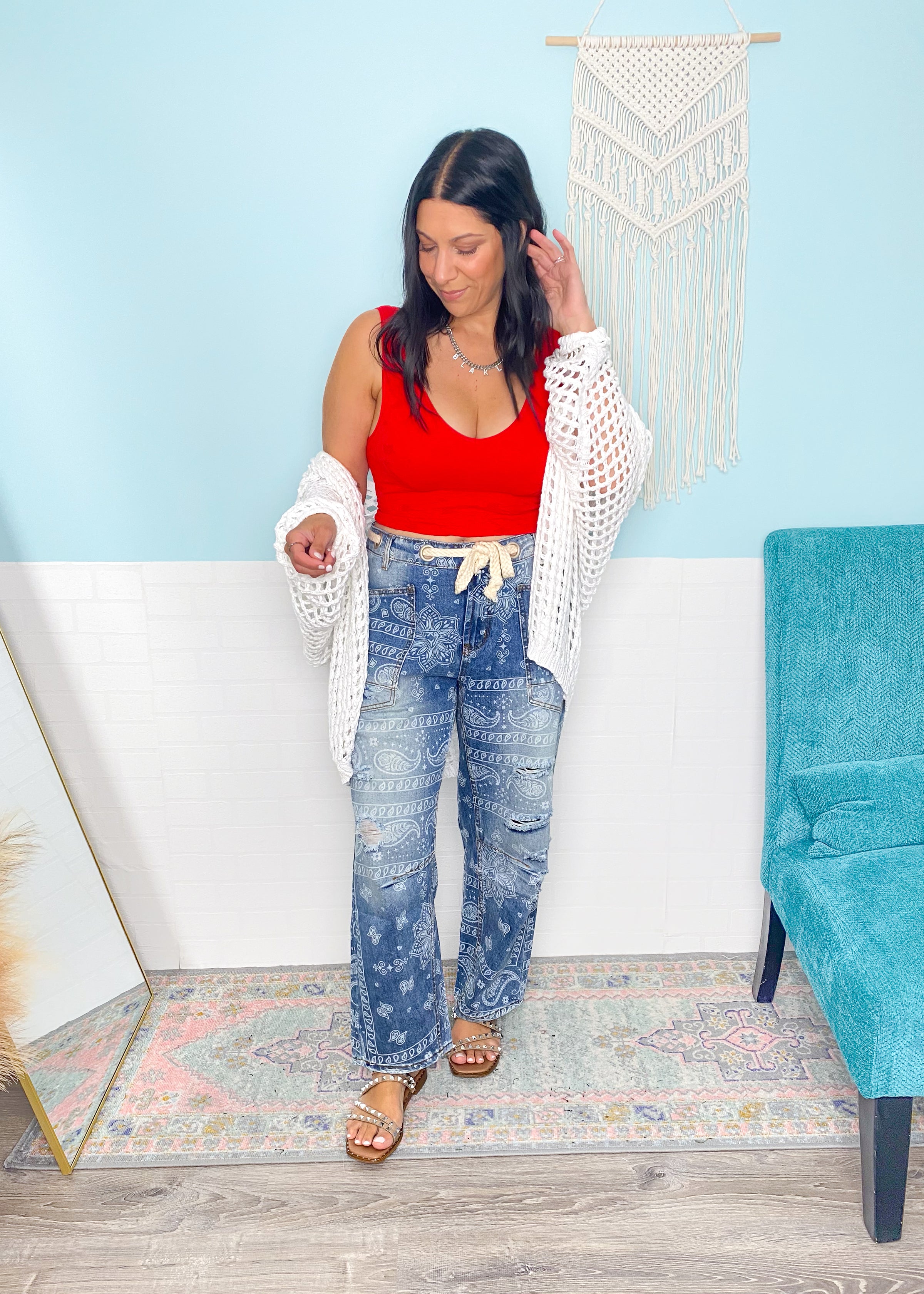 'Catch Flights' Red V-Neck  Lace Seamless Crop Tank