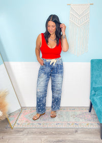 'Catch Flights' Red V-Neck  Lace Seamless Crop Tank