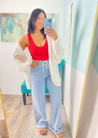 'Catch Flights' Red V-Neck  Lace Seamless Crop Tank