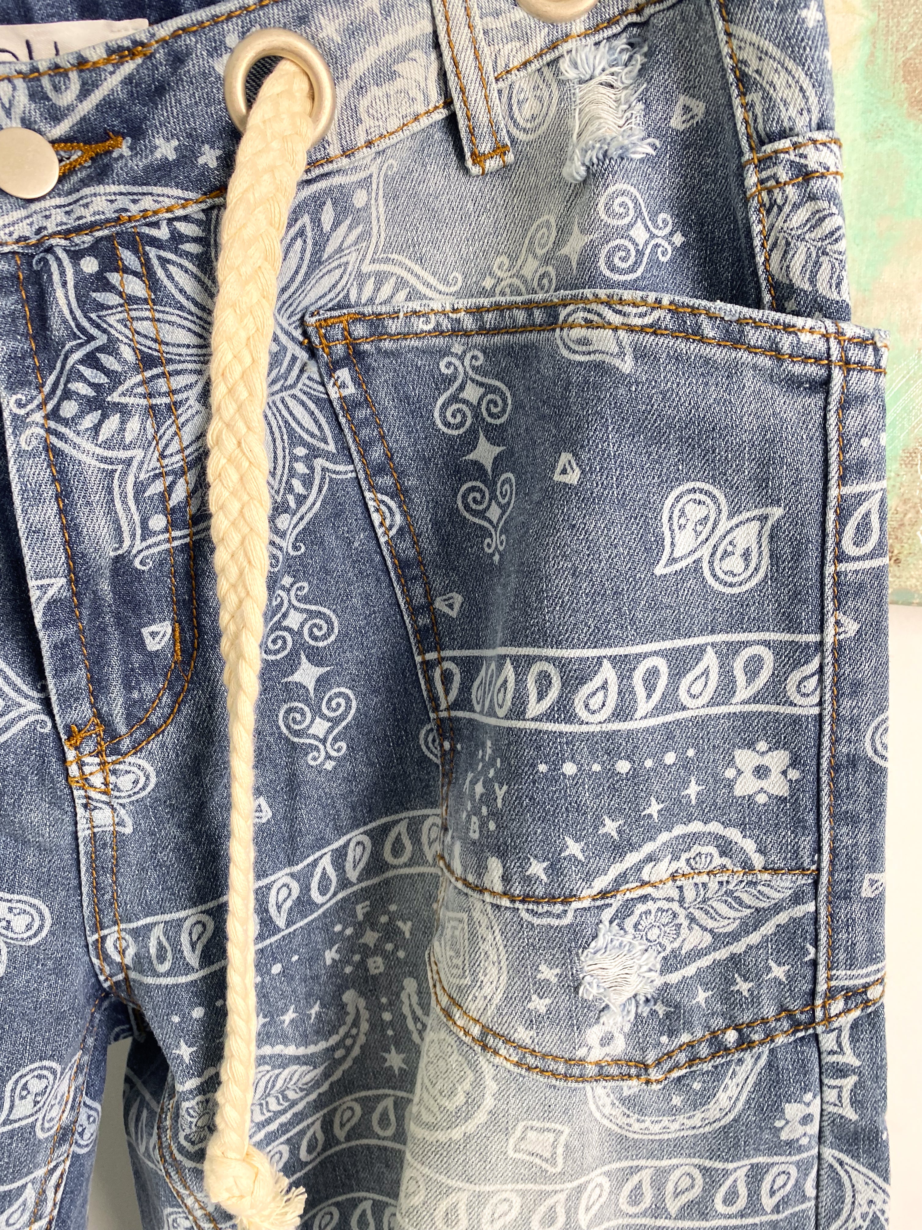 WRINKLE PRINT DENIM PANTS FEWOCiOUS Staring Painted Jeans – Fewo 