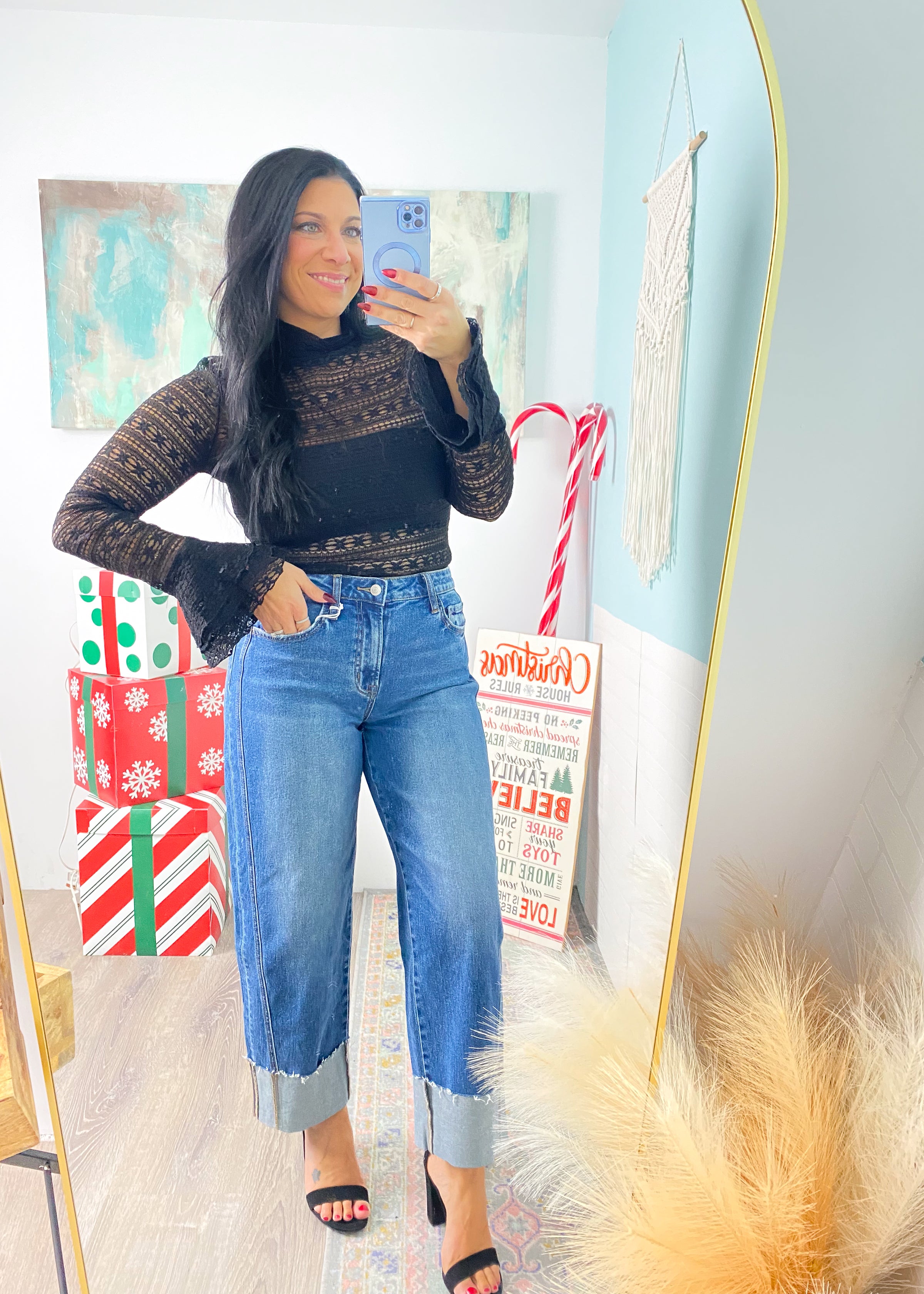 'Miranda' Black Stretchy Lace Bell Sleeve